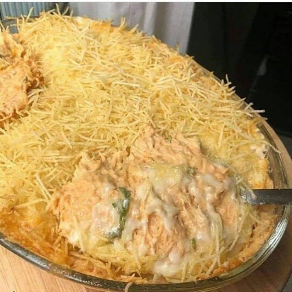 FRICASSÊ DE FRANGO