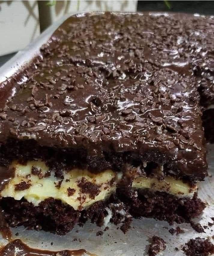 Bolo de Chocolate com Recheio de Ninho