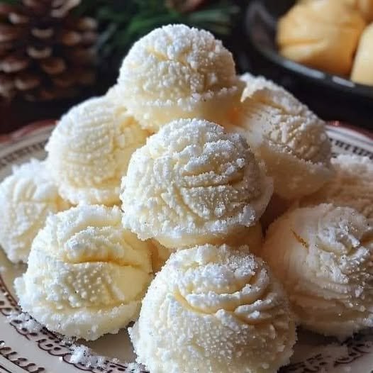 Biscoitos Bola de Neve com Leite Condensado