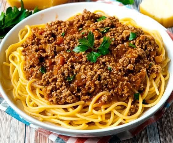 Espaguete à Bolonhesa